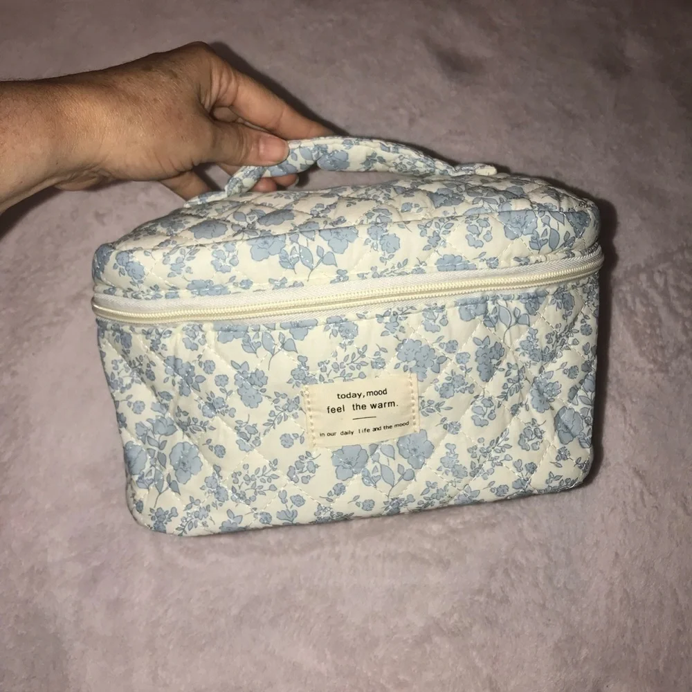 Floral Makeup Bag, Quilted Makeup Bag, Cotton Cosmetic Bag, Blue Flower NWOT